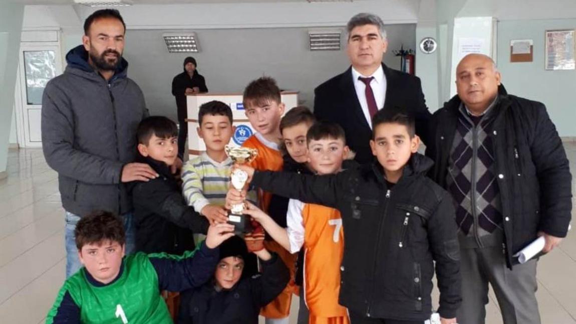 Futsal Küçük Erkekler Kategorisinde Akşehir 3.'sü olduk